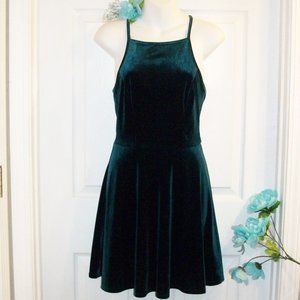 SPEECHLESS Sz S NWOT Deep Green Stretch Velour Dress Spaghetti Straps